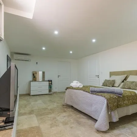 Grande A Porto-vecchio Avec Piscine, Jacuzzi, Sauna & Fitness - Vue Mer فيلة