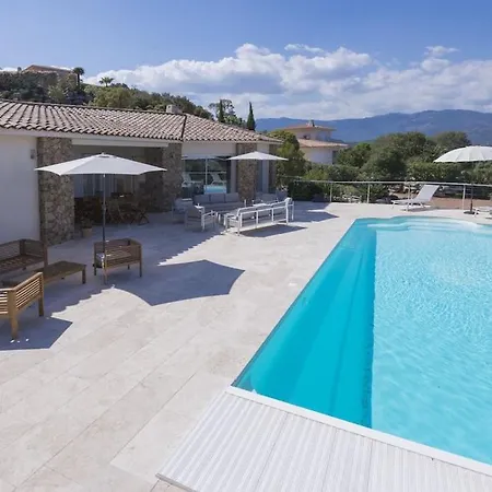 Grande A Porto-vecchio Avec Piscine, Jacuzzi, Sauna & Fitness - Vue Mer * Porto-Vecchio (Corsica)